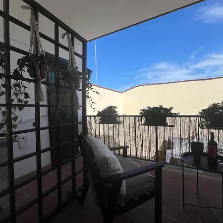 Casa Dora Sunflower דירה